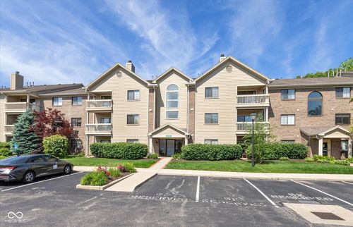 202-8750 Yardley Ct, Indianapolis, IN, 46268-4918 | Card Image