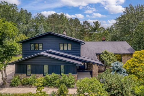 26270 Annesley Rd, Beachwood, OH, 44122-2402 | Card Image