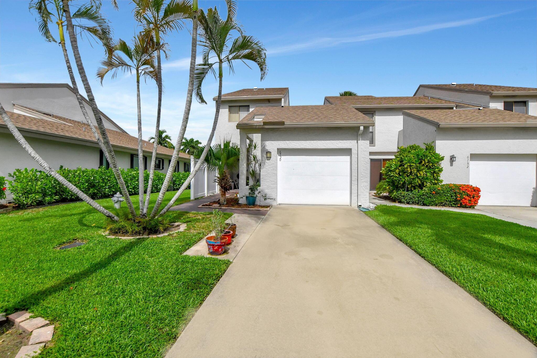 Canary Palm Cir, Boca Raton, FL 33433