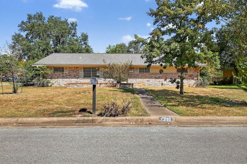 1301 Laura Ln, College Station, TX, 77840-4344 | Card Image