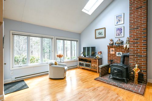 19-19 Karynel Drive, South Portland, ME, 04106 | Card Image