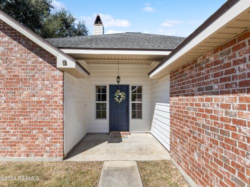 719 Belle Cir, Breaux Bridge, LA, 70517-4628 | Card Image