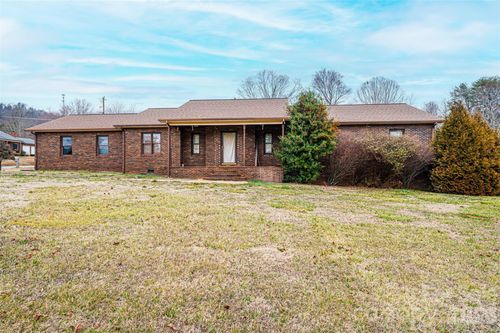 7141 Knobs Lndg, Connelly Springs, NC, 28612-7302 | Card Image