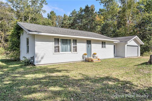 4070 E Fruiport Road, Fruitport Charter Township, MI, 49415 | Card Image