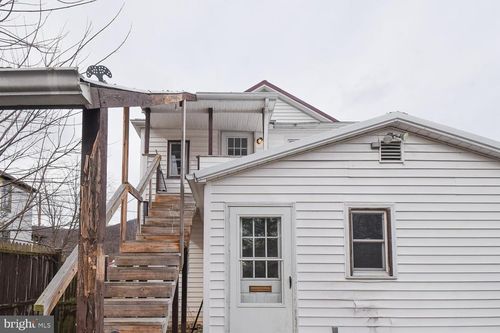 33 1/2 C St, KEYSER, WV, 26726-2708 | Card Image
