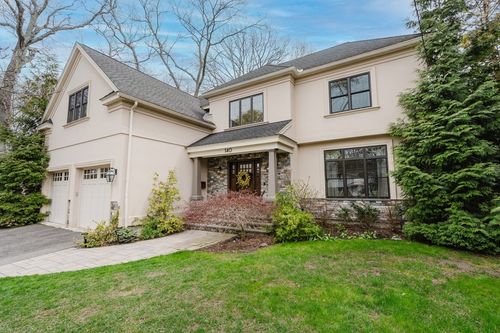 140 Greenwood St, Newton, MA, 02459 | Card Image