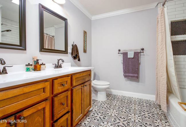 4910 Silva Dr, House other with 3 bedrooms, 2 bathrooms and 2 parking in Knoxville TN | Image 4