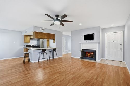 f-127-2535 Wedglea Dr, Dallas, TX, 75211-2037 | Card Image