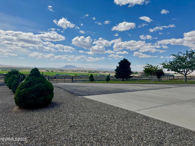 10445 Reins Way, House other with 3 bedrooms, 2 bathrooms and 5 parking in Winnemucca NV | Image 6