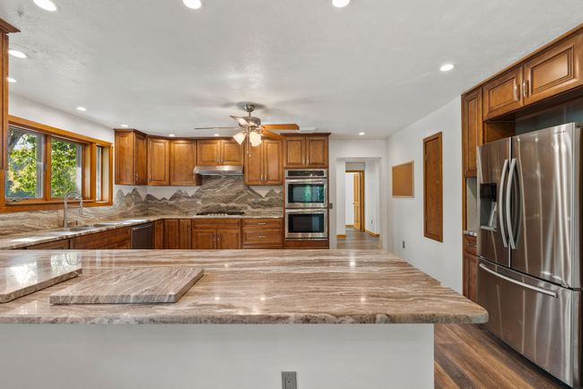 Large breakfast bar | Image 20