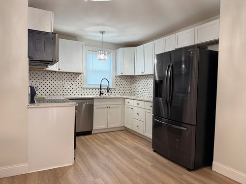 273 Purchase St, New Bedford, MA, 02740-5737 | Card Image