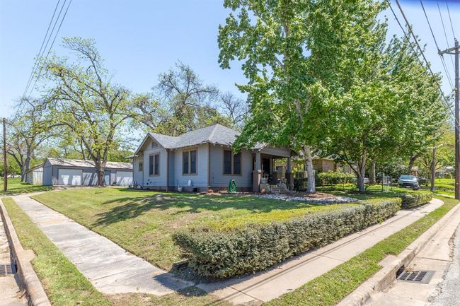 1501 S Austin St, House other with 2 bedrooms, 2 bathrooms and 2 parking in Brenham TX | Image 32