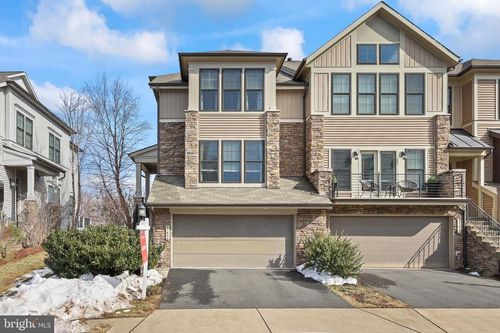 23486 Epperson Sq, BRAMBLETON, VA, 20148-7432 | Card Image