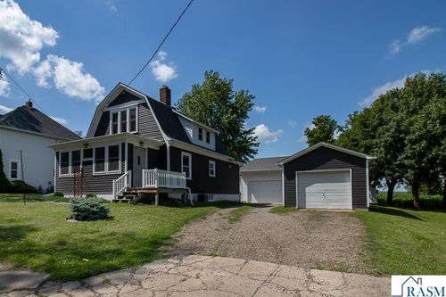 103 E 4th St, Hanska, MN, 56041-7704 | Card Image