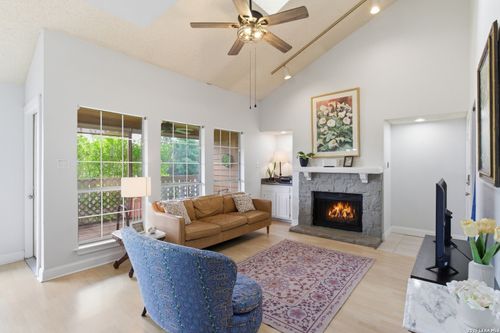 102a-14745 Babcock Rd, San Antonio, TX, 78249-1010 | Card Image