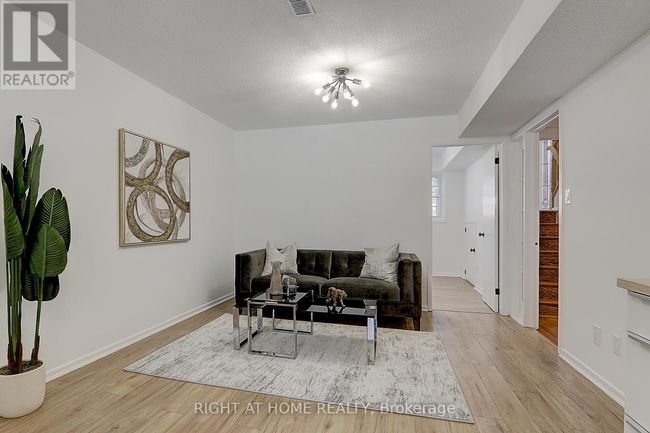 LOWER - 36 Bobmar Road, House other with 2 bedrooms, 1 bathrooms and 1 parking in Toronto (Highland Creek) ON | Image 9