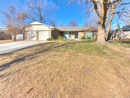 1825 Logan Dr, Norman, OK, 73069-6405 | Card Image