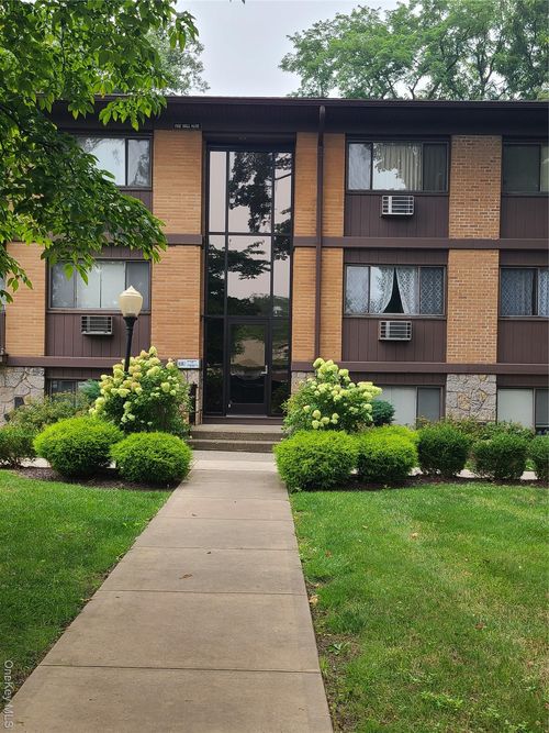 apt-18-10 Oakwood Ter, New Windsor, NY, 12553-7756 | Card Image
