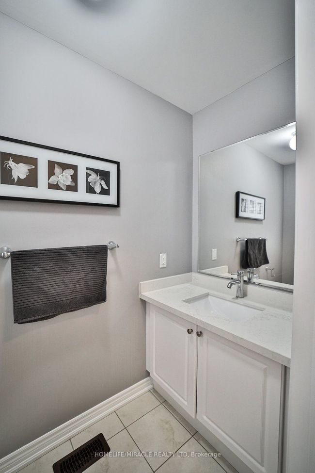 24 Deer Ridge Trail, House attached with 5 bedrooms, 4 bathrooms and 3 parking in Caledon ON | Image 6