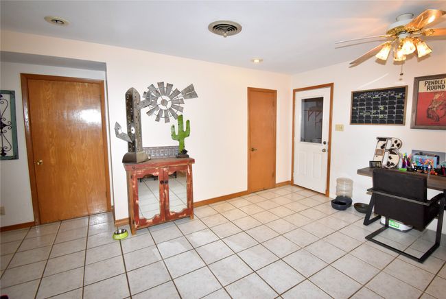 1900 S Walnut St, House other with 3 bedrooms, 2 bathrooms and null parking in Brady TX | Image 6