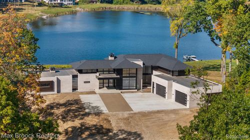 3515 Brookside Dr, Bloomfield Hills, MI, 48302-1501 | Card Image