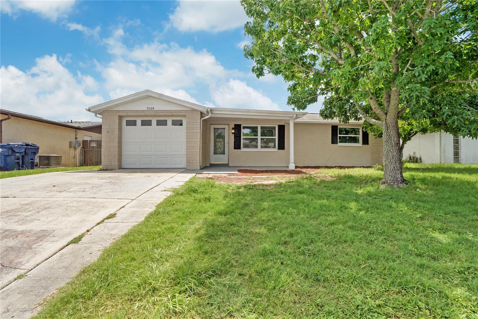 Ledgestone Ln, Port Richey, FL 34668