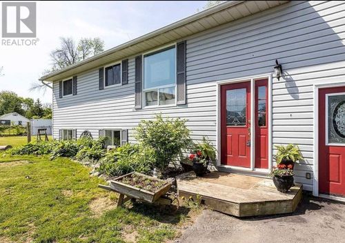 1-735 County Rd 28 Road N, Prince Edward County (Ameliasburg Ward), ON, K8N4Z7 | Card Image