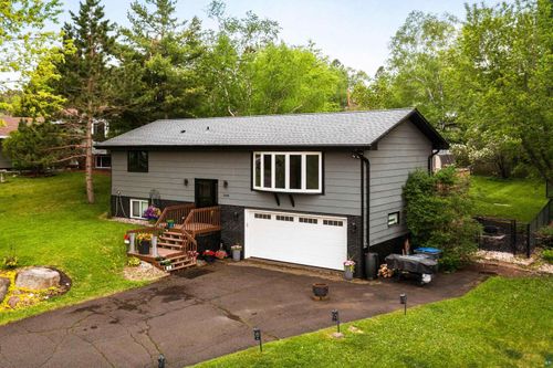 2401 W 23rd St, Duluth, MN, 55811 | Card Image