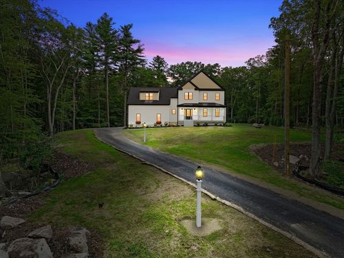 5 North St, Upton, MA, 01568-1580 | Card Image