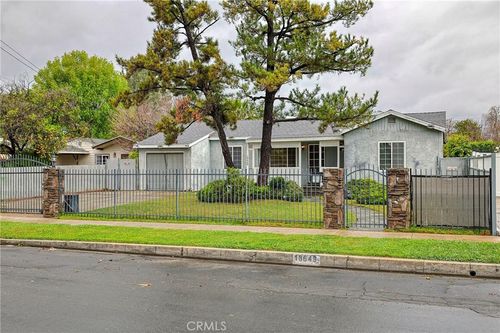 18649 Chase St, Northridge, CA, 91324-4614 | Card Image