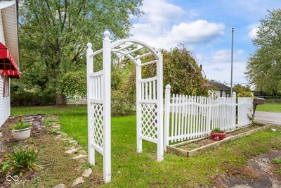 2202 S 19th Street, House other with 3 bedrooms, 1 bathrooms and null parking in New Castle IN | Image 2