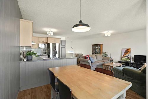20 Covepark Close Ne, Calgary, AB, T3K5R3 | Card Image