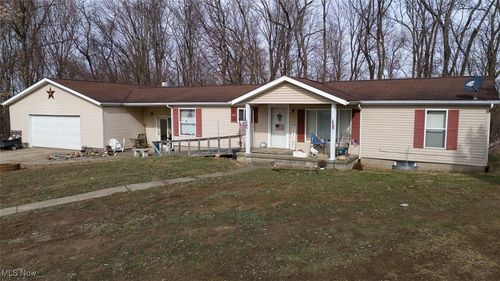 7489 New Cumberland Rd Ne, Mineral City, OH, 44656-8713 | Card Image