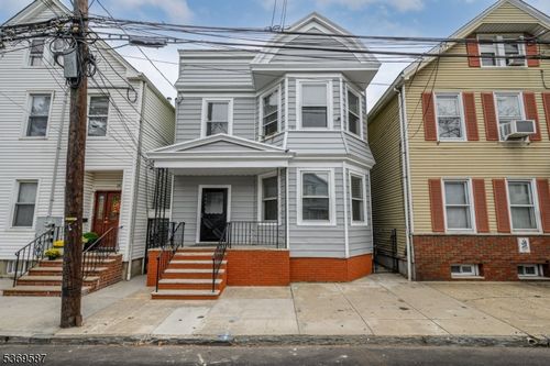 1-23 Komorn St, Newark, NJ, 07105-3305 | Card Image