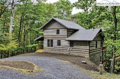 Almost new Stonebridge cabin | Image 1