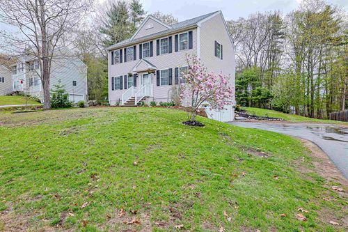 68 Waterford Dr, Sandown, NH, 03873-2077 | Card Image