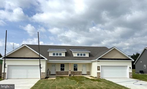 120 Barrier Reef Dr, MARTINSBURG, WV, 25403-5106 | Card Image
