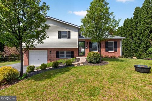 7 Lynn Ave, NEWBURG, PA, 17240-9229 | Card Image