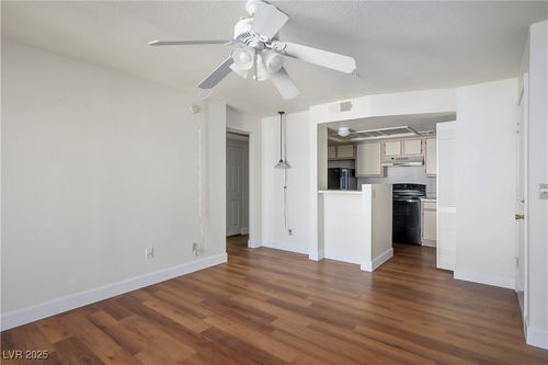 apt-2027-3550 Bay Sands Dr, Laughlin, NV, 89029-1321 | Card Image