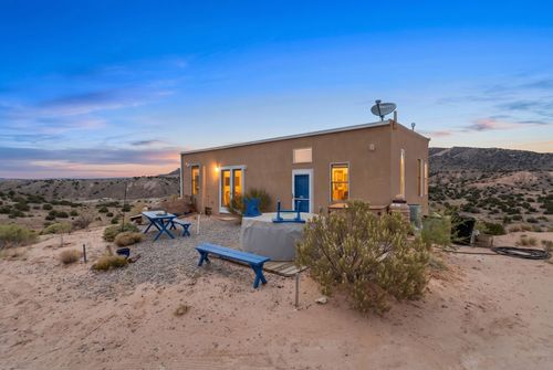 215 State Road 554, Abiquiu, NM, 87510-5509 | Card Image