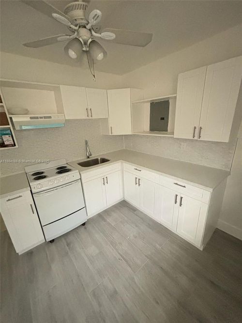 2-6920 Nw 6th Ct, Miami, FL, 33150-3806 | Card Image