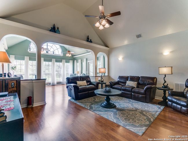 6840 S Loop 1604 W, House other with 3 bedrooms, 3 bathrooms and null parking in Von Ormy TX | Image 18