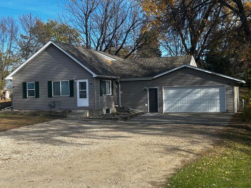 4058 75th Ave Sw, Montevideo, MN, 56265-3107 | Card Image