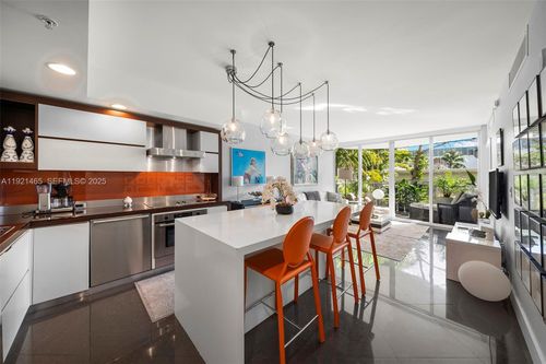 205-2155 Washington Ct, Miami Beach, FL, 33139-1971 | Card Image