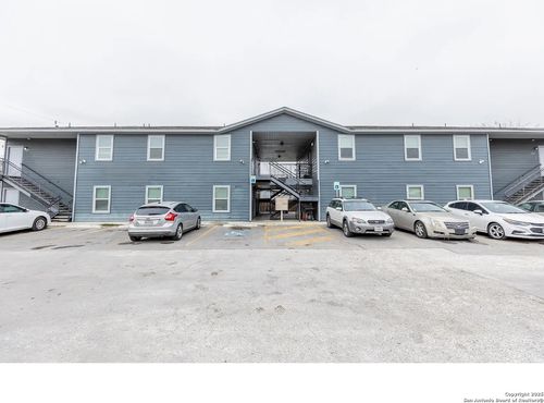 8111 Landing Ave, San Antonio, TX, 78227-3801 | Card Image