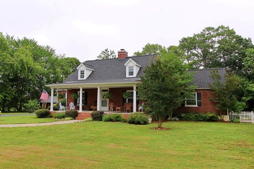 1538 Redfields Rd, Appomattox, VA, 24522-8206 | Card Image