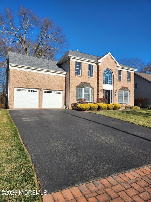 42 Vardon Way, Farmingdale, NJ, 07727-3954 | Card Image