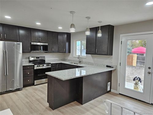 1600 S Laredo Ct, Aurora, CO, 80017-5116 | Card Image
