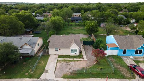 8831 Five Palms Dr, San Antonio, TX, 78242-2740 | Card Image