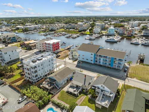 510 Canal Dr, Carolina Beach, NC, 28428-6127 | Card Image